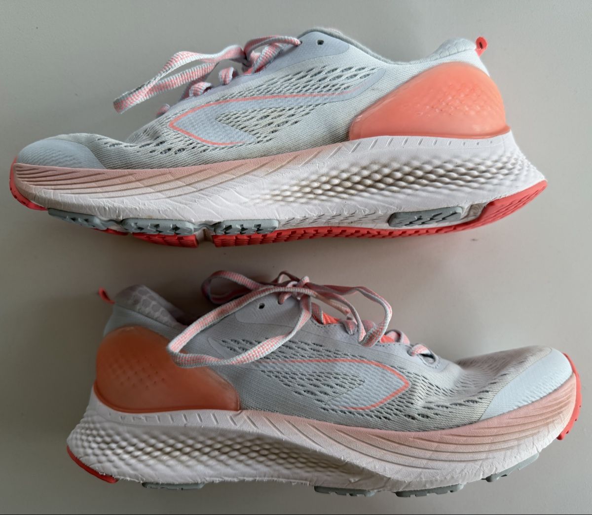 Scarpe da donna: Baskets de course Kalenji, taille 37 – Usato da Prez-vers-Noréaz venduto da Onicolet11 1