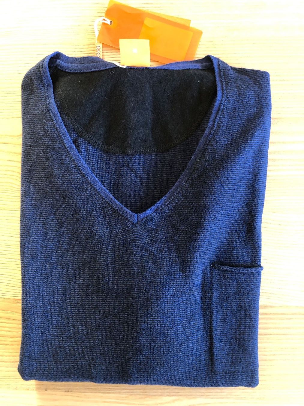 Hugo Boss Pullover & Sweatshirts: Nuovo Pull Hugo Boss Mis.M – Neu und originalverpackt aus Davesco-Soragno von dvf_7h6d
