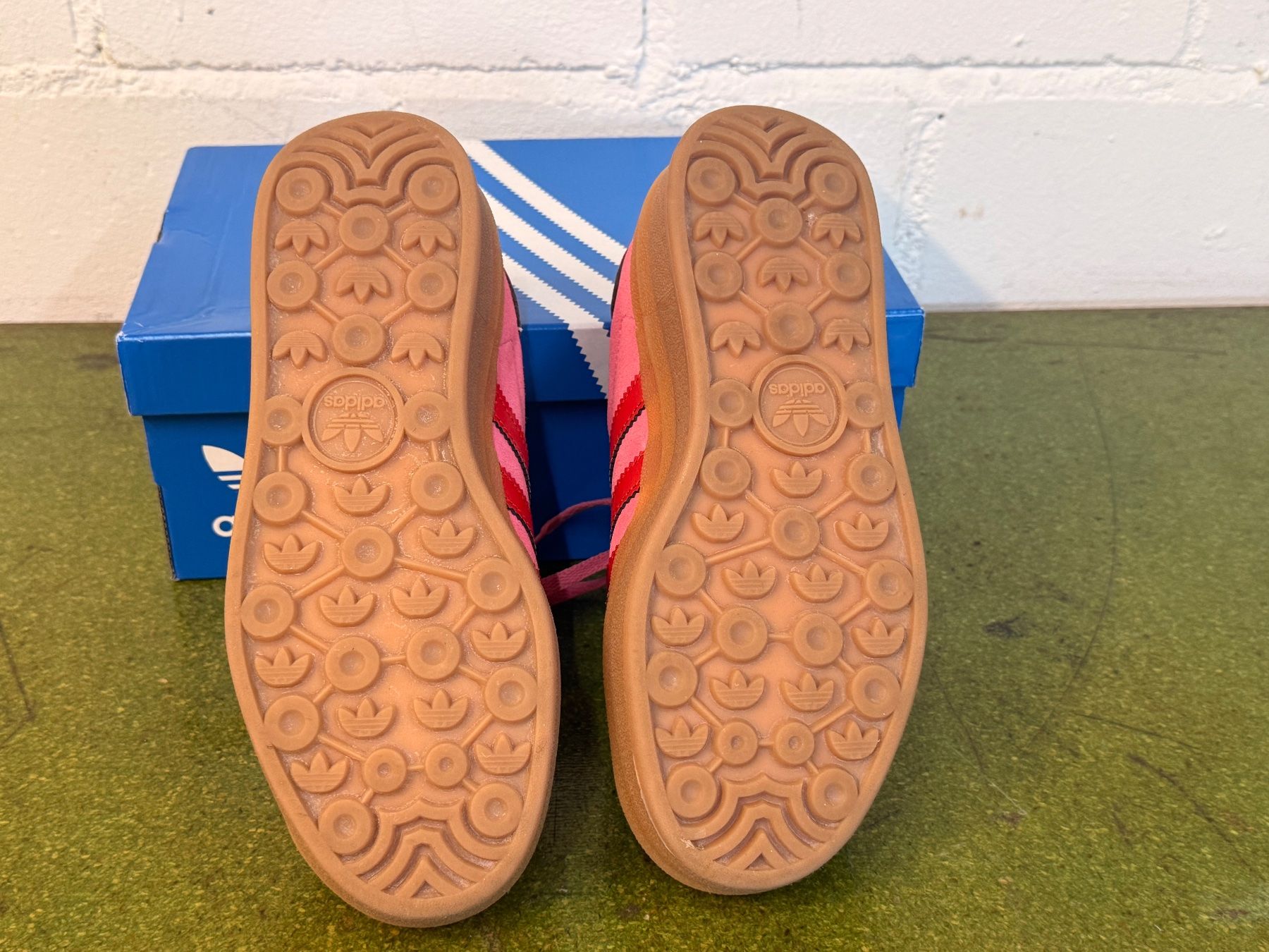 Adidas Scarpe da donna: Adidas Gazelle Bold J – Nuovo (secondo la descrizione) da Bättwil venduto da Partner3 4