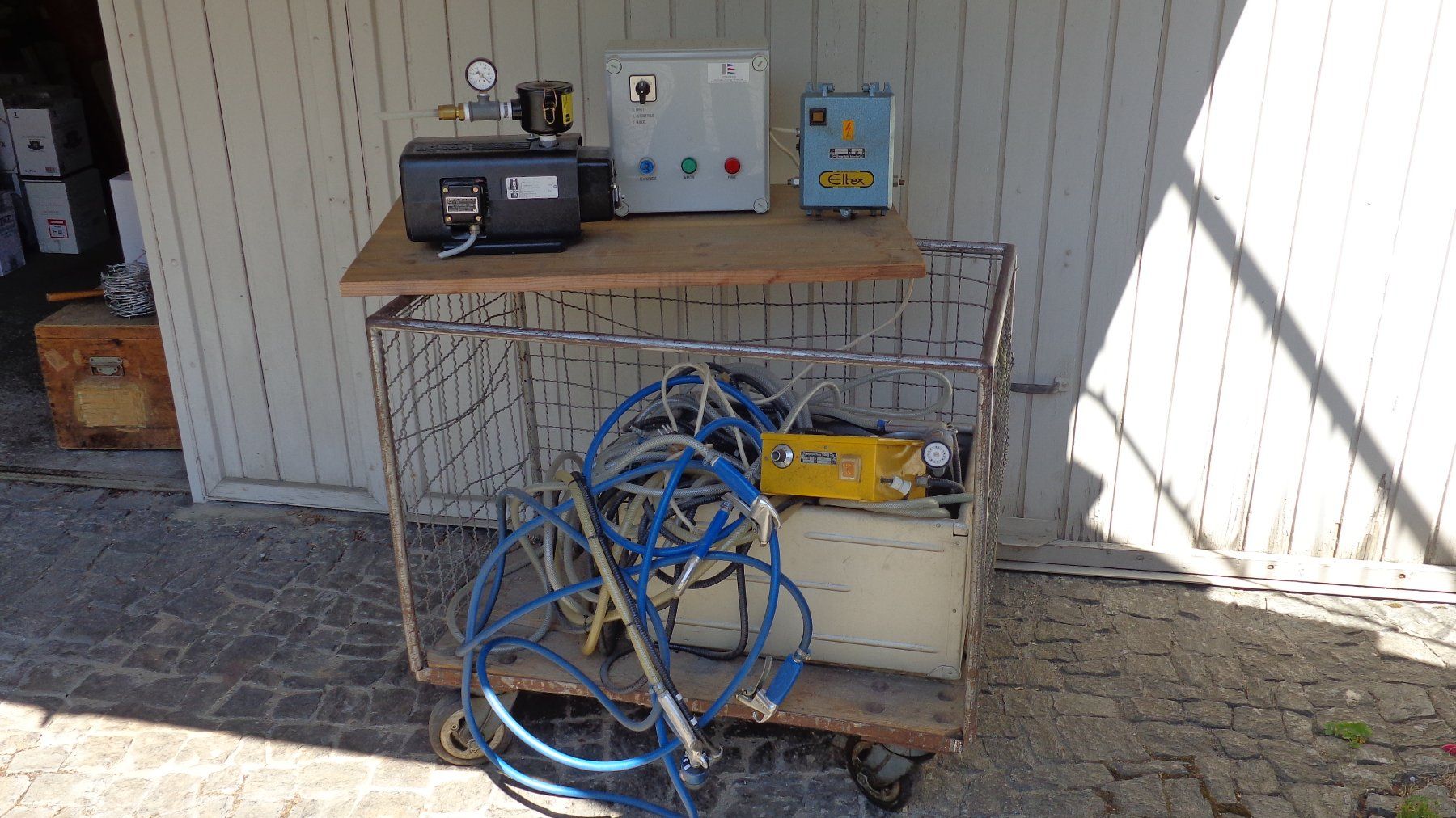 Compresseurs: Kompressor BUSCH – D'occasion à Grenchen par esa-9162-9164