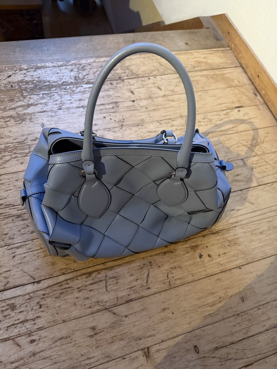 Guess Taschen für Damen: Ledertasche von Guess Luxe – Gebraucht aus Donat von troja007 2