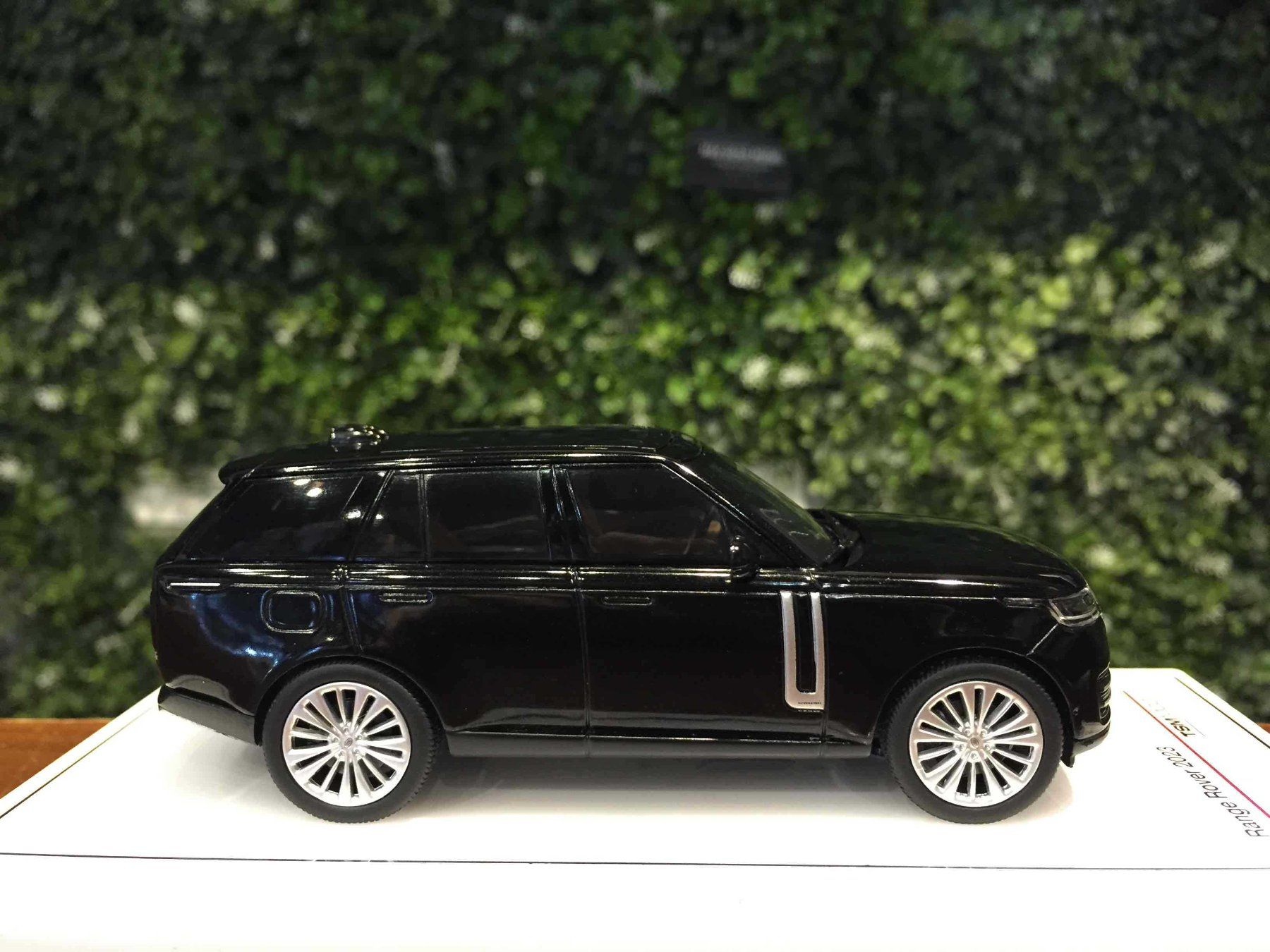 Range Rover V L460 seit 2022 schwarz 1:43 von TSM (Nuovo e nell