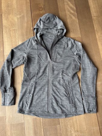 Merino Jacke mit Kapuze