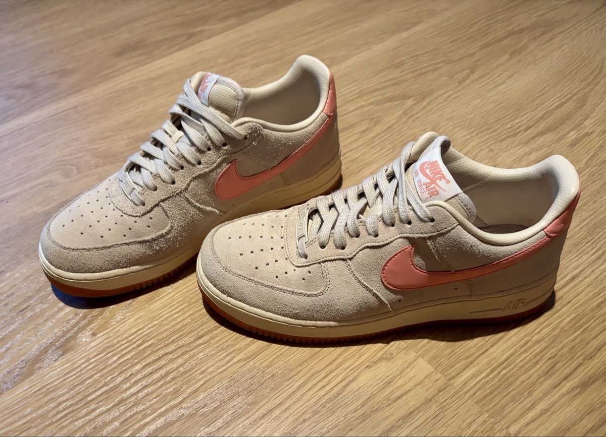 Nike Chaussures femmes: Nike Air Force 1 Sneakers 40.5 – D'occasion à Baden par Tiffany6878