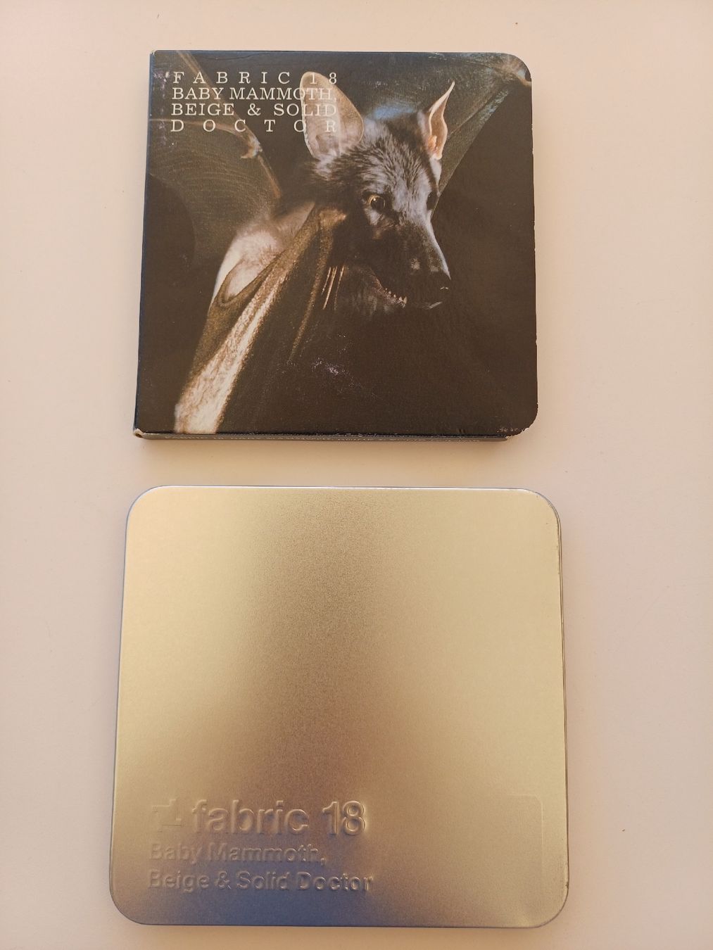 CD: "Fabric 18" Baby Mammoth, Beige & Solid Doctor CD  – Usato da Begnins venduto da Drastic-Sound 2
