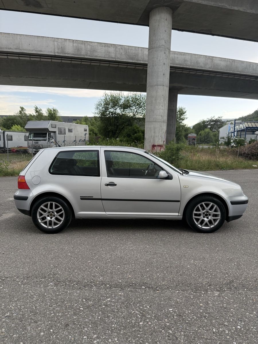 VW Automobili: VW GOLF IV 1.6 Automatique – Usato da Biel/Bienne venduto da MK_Cars 1