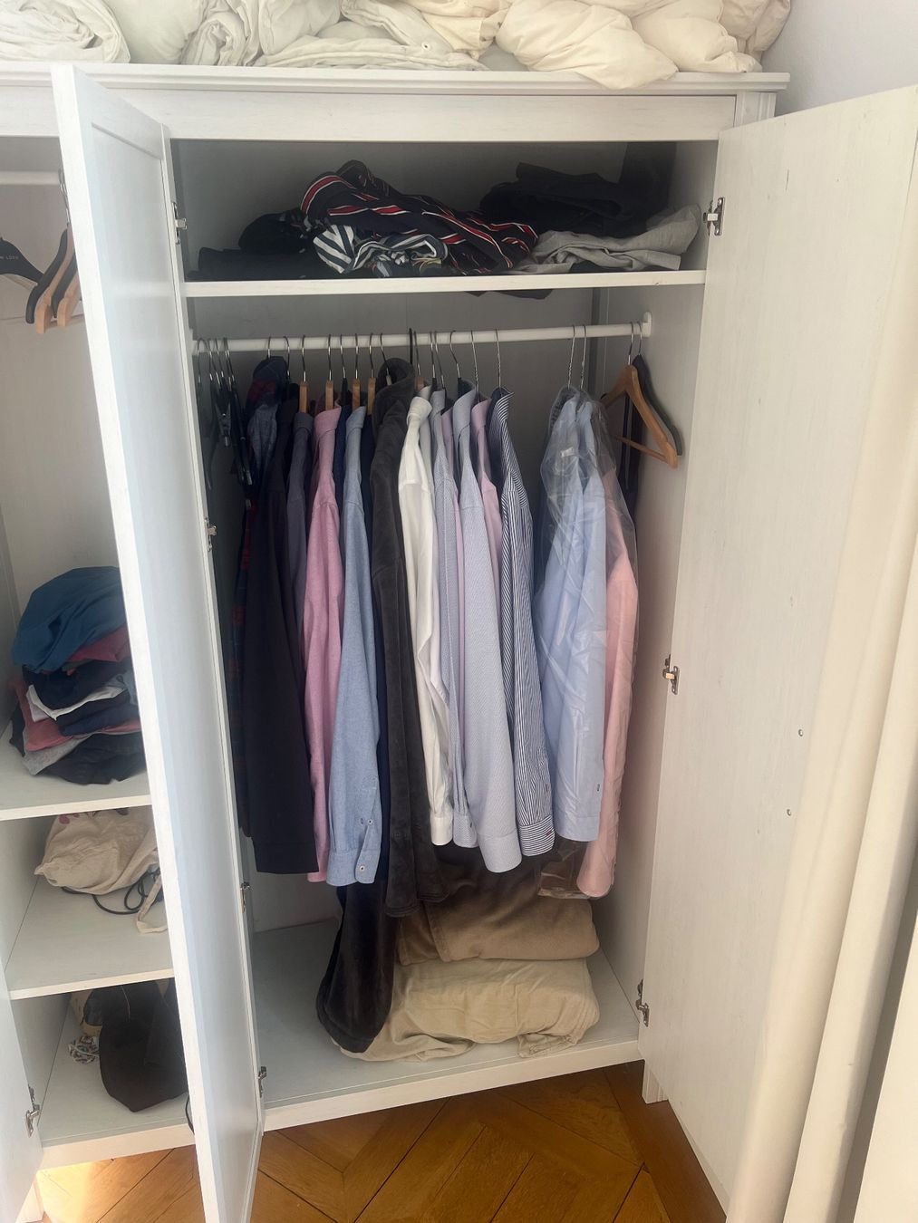 Ikea Guardaroba: White 3 door wardrobe with mirror – Usato da Wädenswil venduto da dm1_m5rz 2