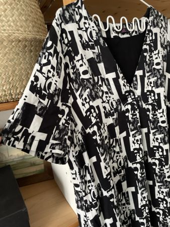 Peter Hahn Tunika Kleid Gr. 44 schwarz/weiss, neuwertig!
