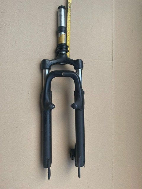Pièces détachées: fourche vélo ZOOM 26' – D'occasion à Ursy par DK8