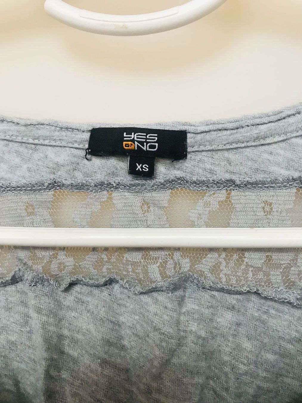 Tops: Haut Yes & No – Gebraucht aus Belmont-sur-Lausanne von chu_vxf5 2