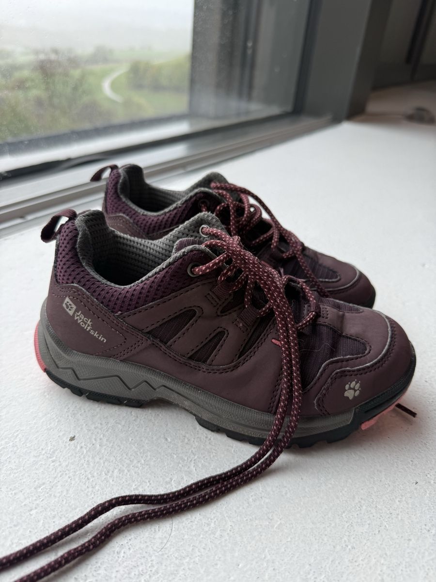 Schuhe für Mädchen: 4 Paar Schuhe Grösse 33  – Gebraucht aus Regensberg von Luxusmuesli 4