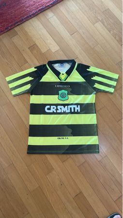 Vintage Celtic FC Umbro Football Shirt CR Smith 90s