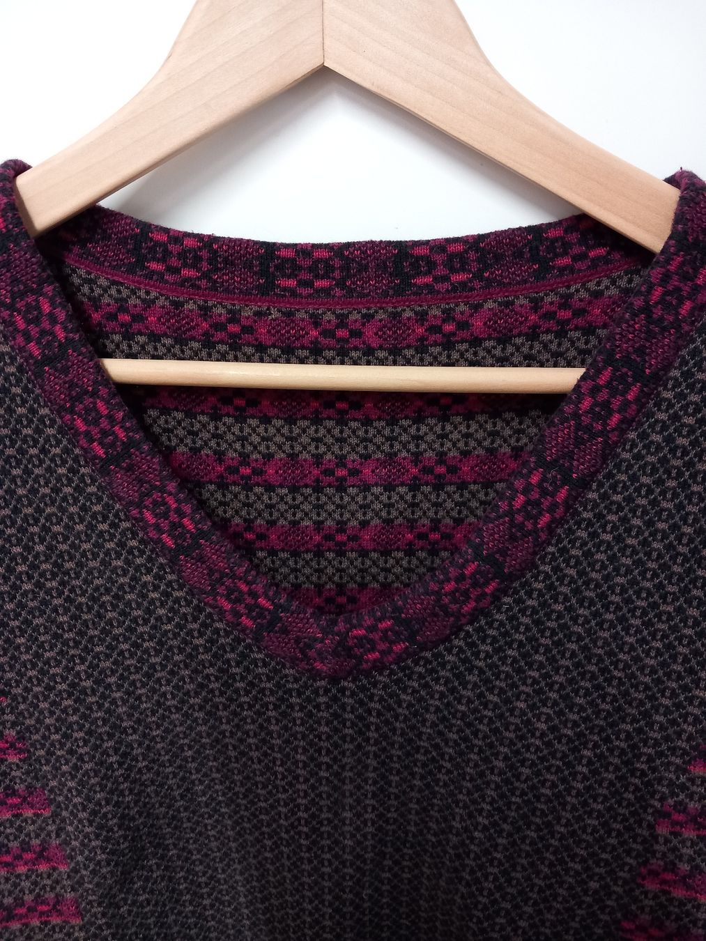 Pullover & Sweatshirts: Wunderschöner Jacquard-Pullover Gr.36/38 (Waschbär Katalog) – Gebraucht aus Merligen von muss_haben 1