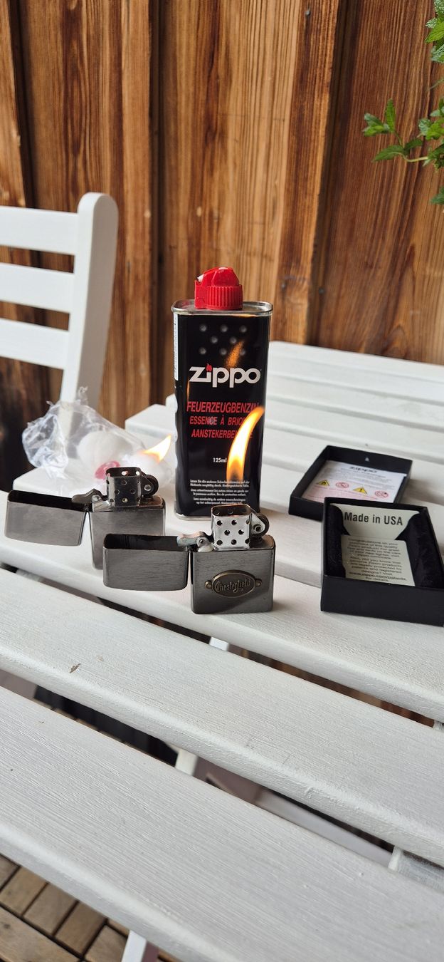 Zippo Accendini: 2 Zippo Feuerzeug Chesterfield – Usato da Hofstetten SO venduto da IgorMarijak 4