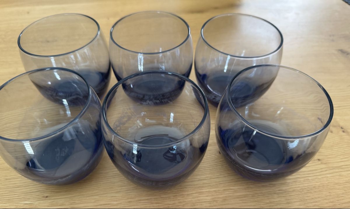 Bicchieri: 6 blaue Trinkgläser – Usato da Winkel venduto da Schorley 1