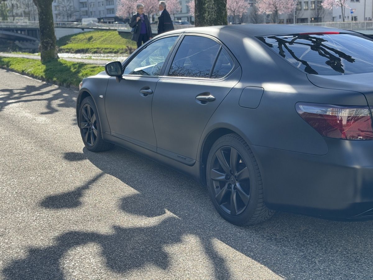 Lexus Autos: Lexus LS 600h – Gebraucht aus Adliswil von Cont13 7