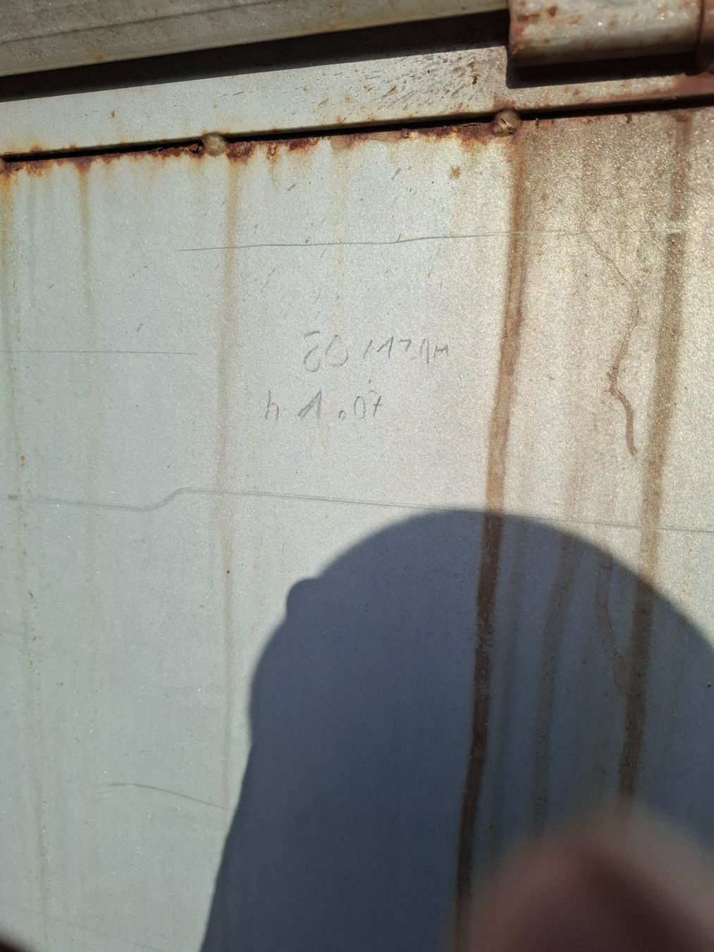 Baucontainer: Werkzeugkiste Container – Gebraucht aus tamins von MagazinGRZH 2