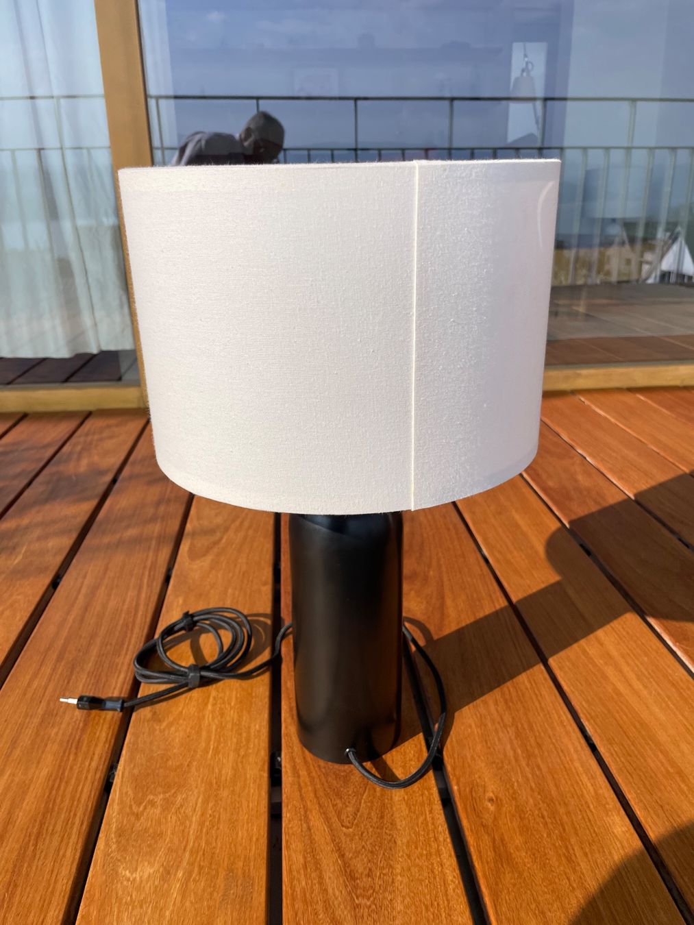 Lampade: Gubi Gravity Table Lamp Small - Black/White - Like new #1 – Nuovo (secondo la descrizione) da Meilen venduto da TN20 3