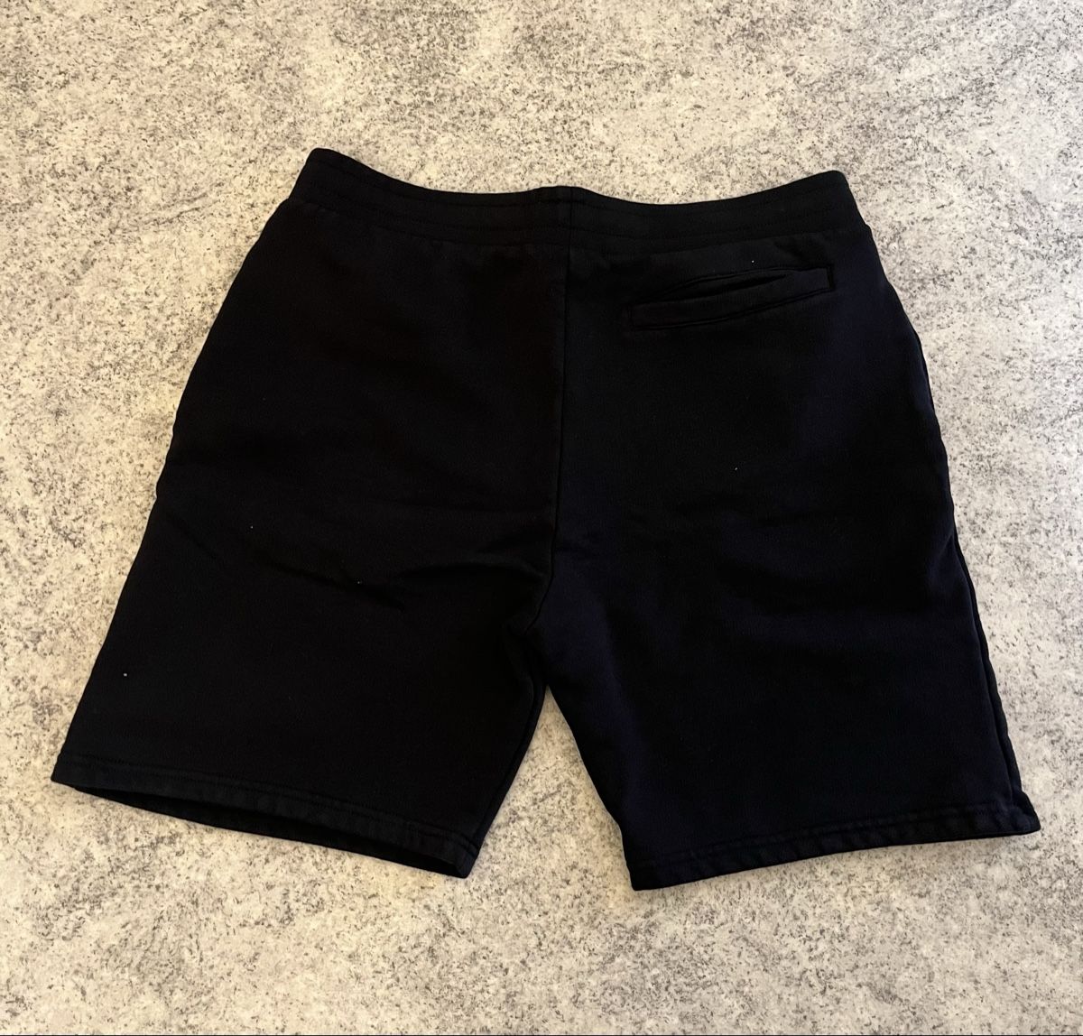 Pantalons: Karl Kani Shorts – Neuf (Voir description) à Sarnen par flo_25mp 1