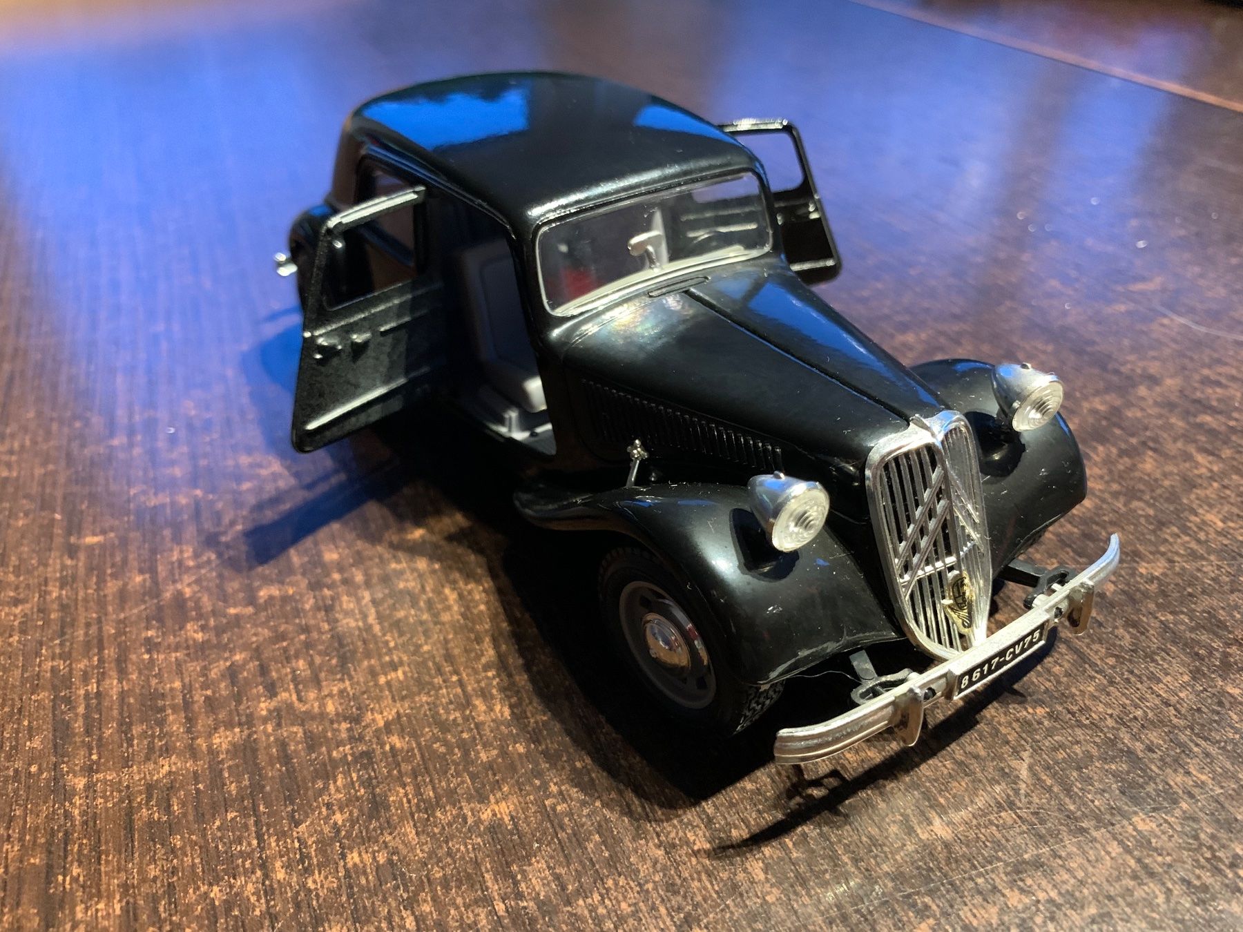 Bburago Modellautos: Voiture modèle réduit – Gebraucht aus Domdidier von qatar1973 3