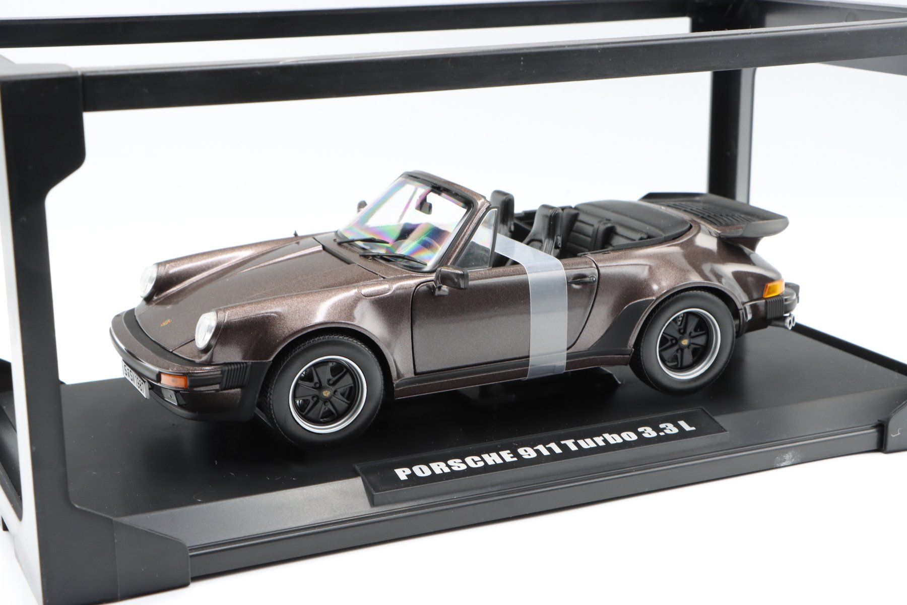Porsche Modellini d'auto: Porsche 911 Turbo 3.3L Cabriolet 1987 1:18 Norev – Nuovo e nell'imballaggio originale da Bühl b.Aarberg venduto da modelldiecast 3