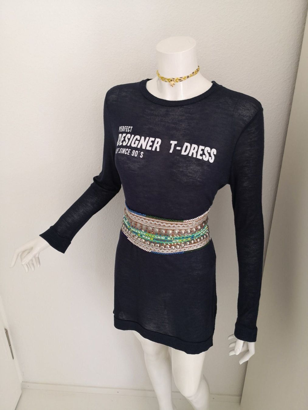 Mango Kleider: 🤩MANGO LANGARM STRICK-PULLOVER-KLEID BLAU&DRUCK & ARMANI P. – Gebraucht aus Olten von Naja-Twins-Twins 1