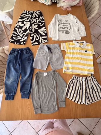 Lotto abbigliamento bambino misto varie taglie