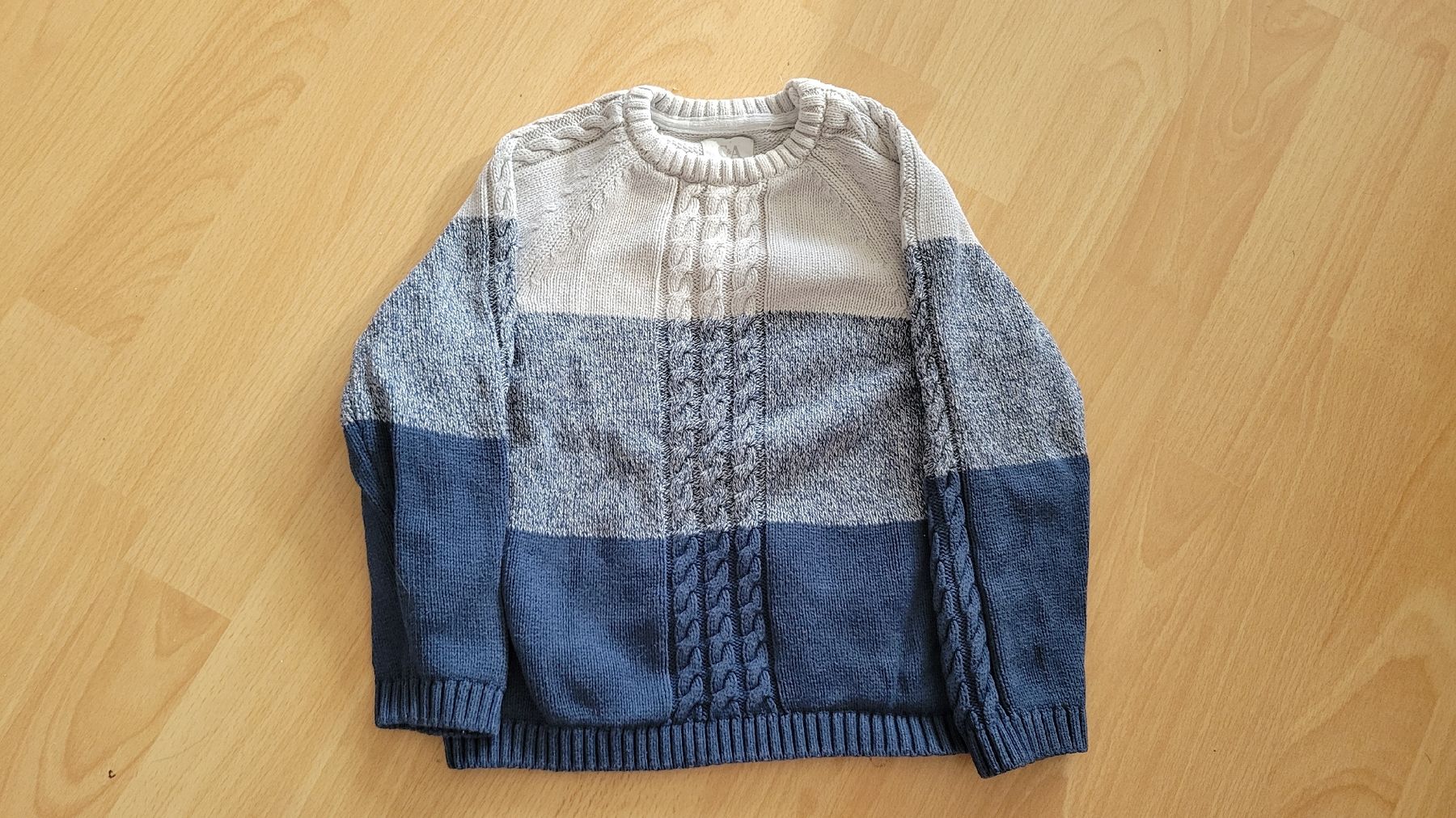 C&A Pulls et sweat-shirts: Pullover Grösse 98 – D'occasion à Muri AG par tabi4fun