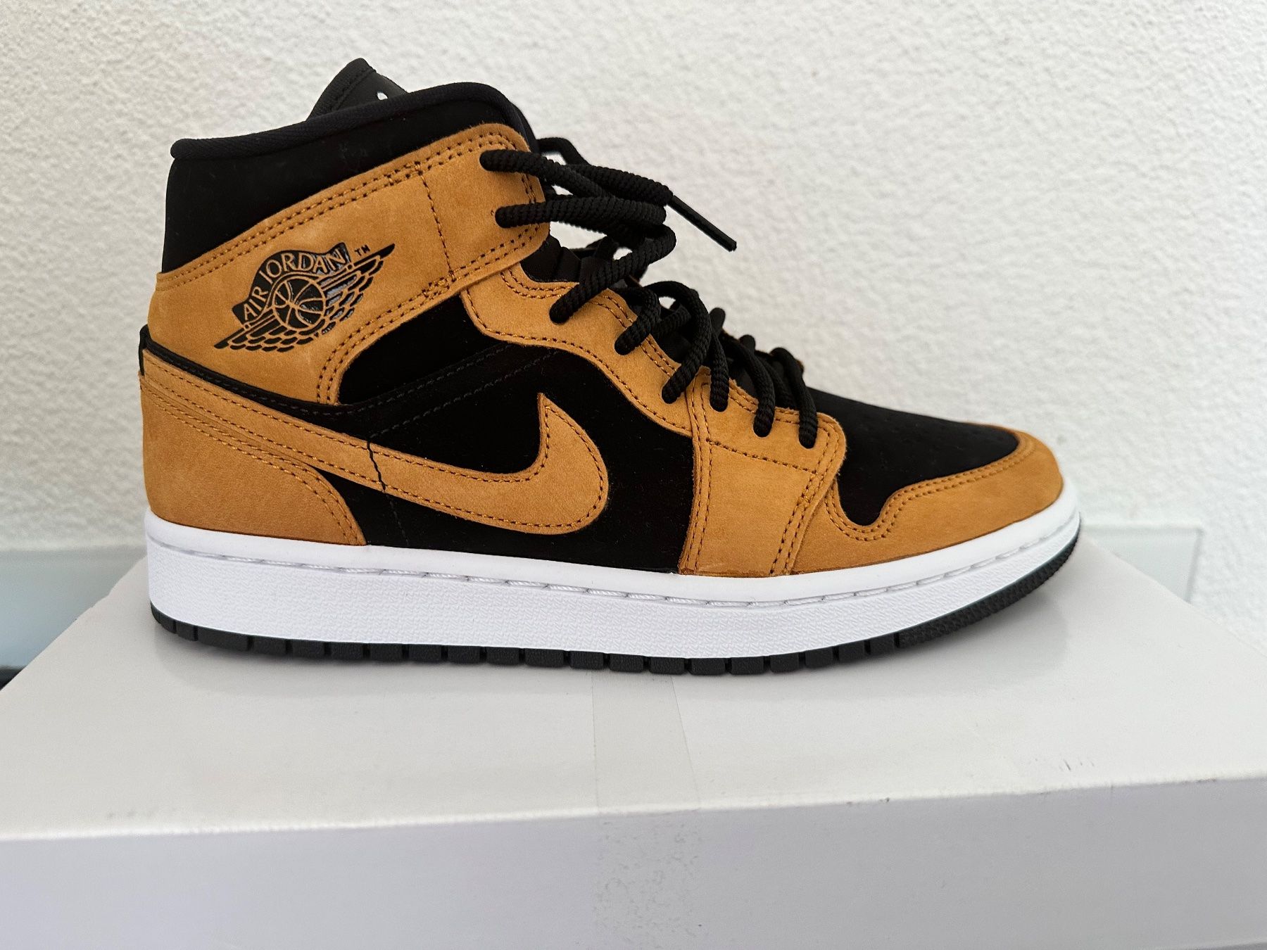 Jordan Scarpe da uomo: Air Jordan 1 mid (38.5) – Nuovo e nell'imballaggio originale da Reiden venduto da ili_S