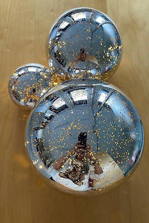 Ciotole: CENTROTAVOLA LUCE SOFFIATA COLOR ARGENTO CON LUCE – Usato da Lugano venduto da club.888 1