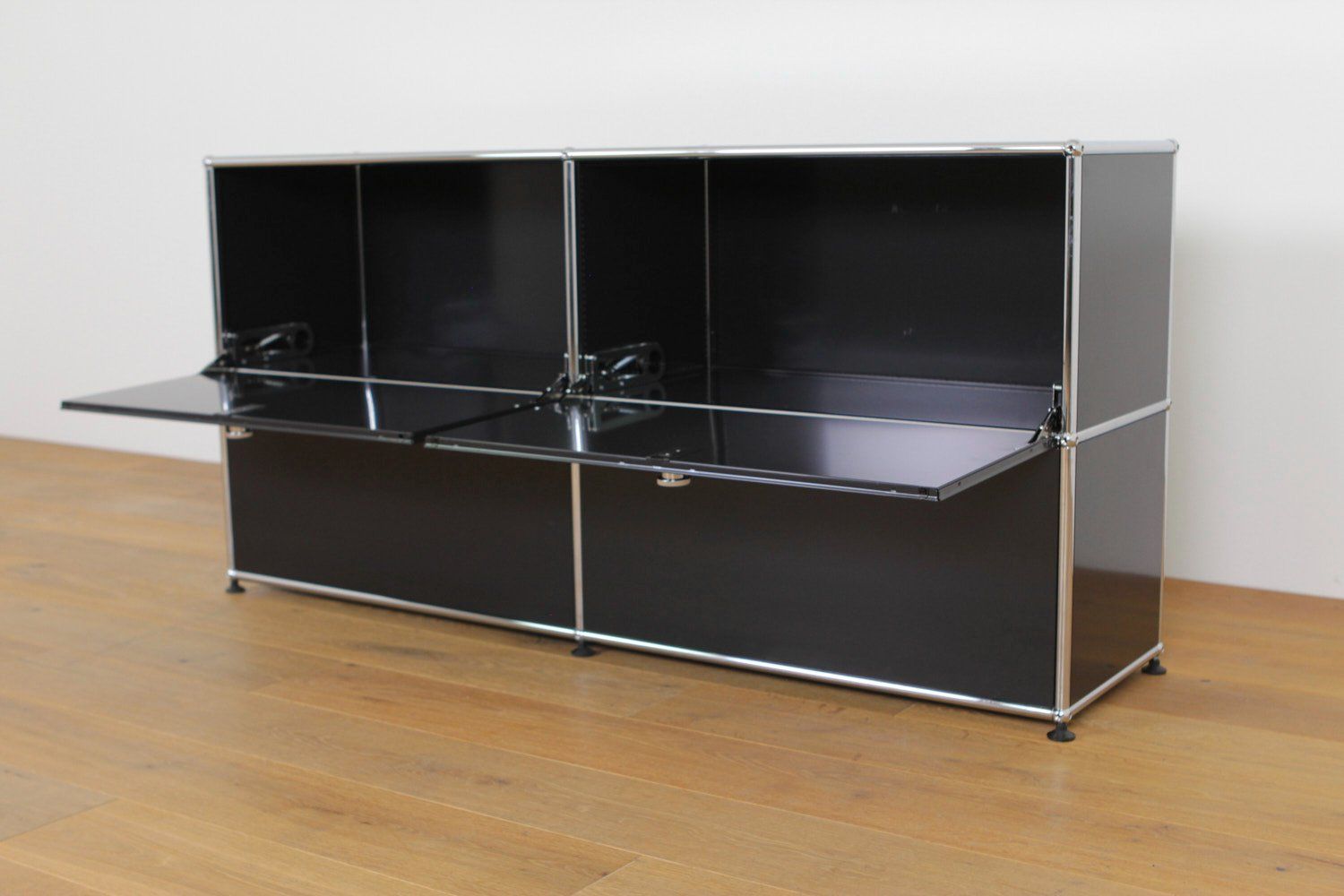 USM Scaffali: USM Haller Sideboard Graphitschwarz – Nuovo (secondo la descrizione) da Affoltern am Albis venduto da StudioStandard 3