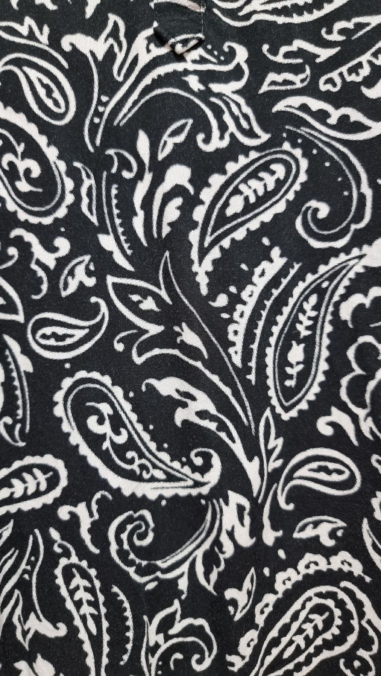 C&A Camicette: C&A Bluse Paisleymuster Schwarz/Weiss Gr. 46/48  – Usato da Steinach venduto da lesefieber 1
