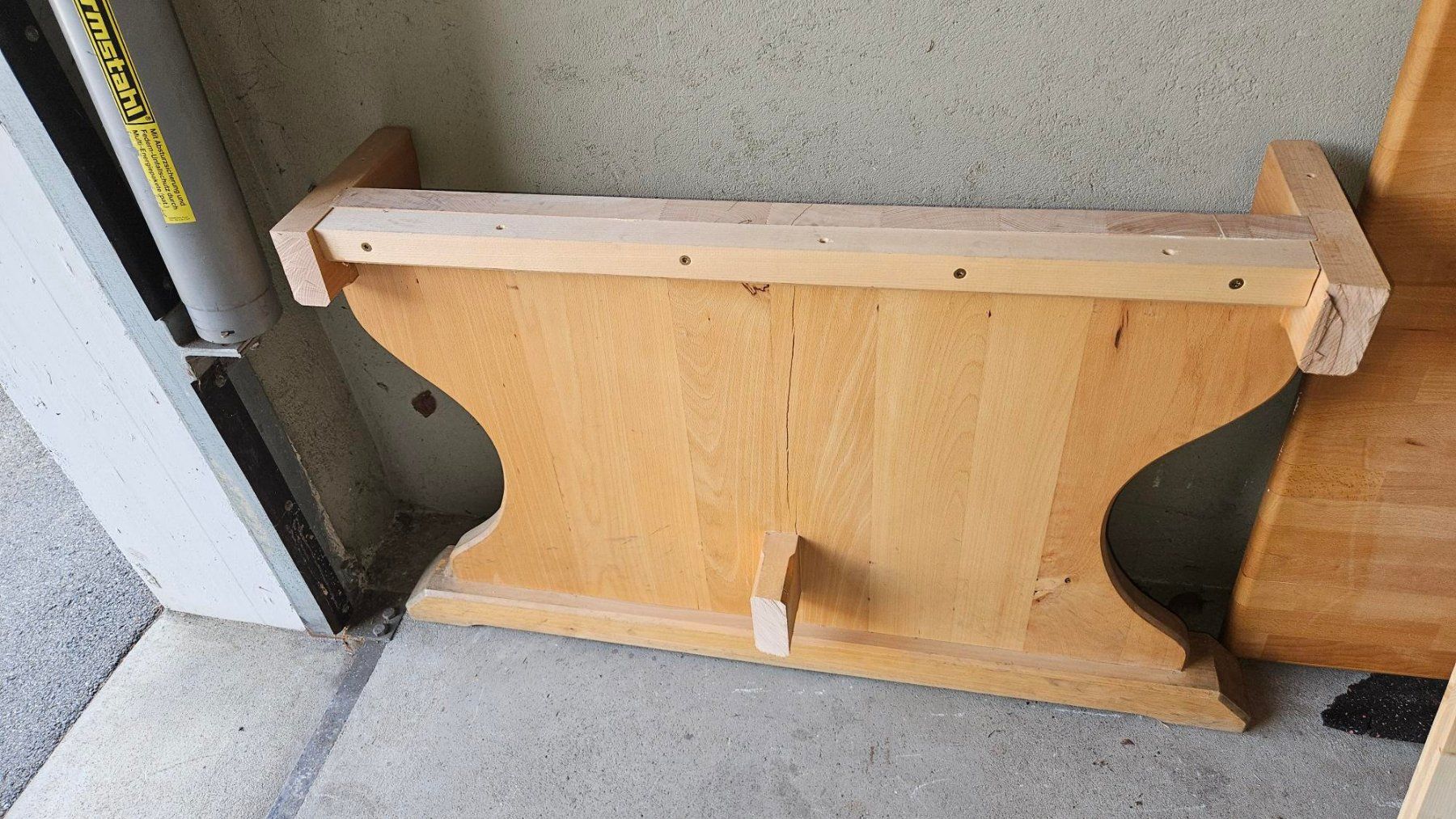 Tavoli: Grosser Holztisch 2.98 x 1.9 m – Usato da Frutigen venduto da unterhalt_wag 8