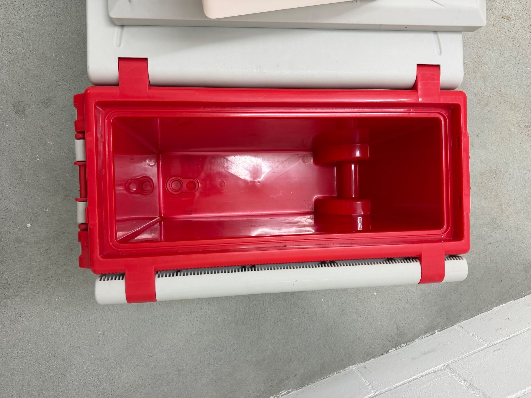 Tischset: Capmping Tisch mit Stühlen und Box all in one – Gebraucht aus Lyss von Pudischweiz 2