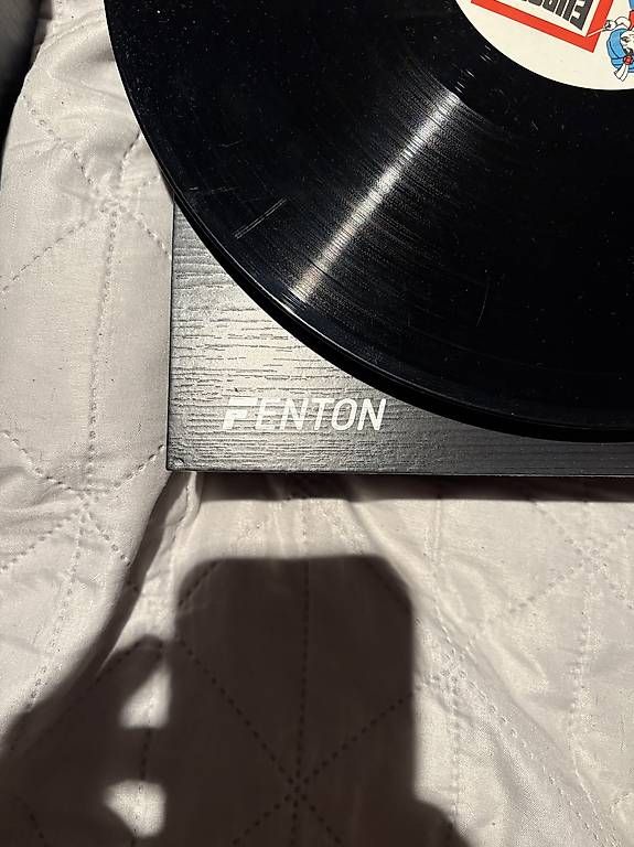 Giradischi: Fenton Plattenspieler – Usato da Hergiswil LU venduto da Amrein1208 1
