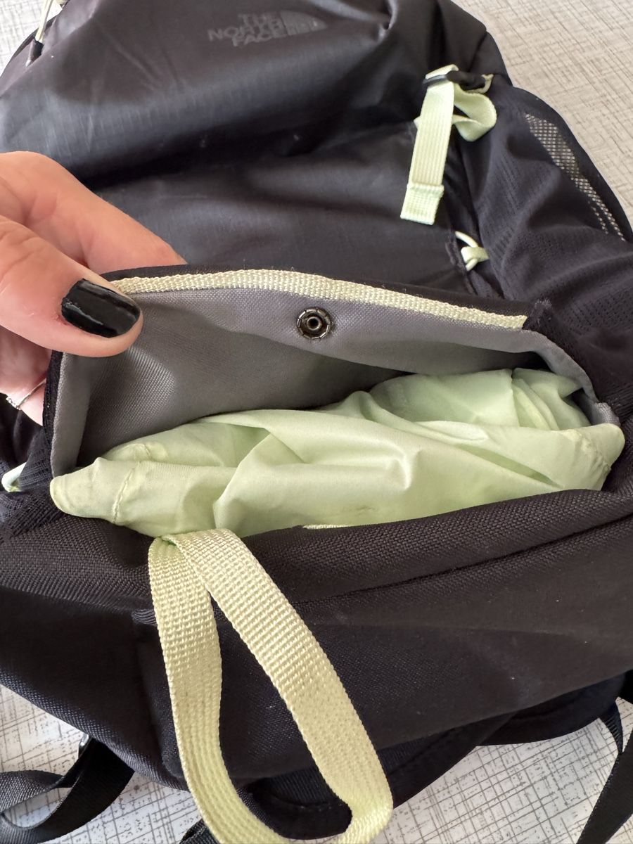 North Face Zaini: The North Face Rucksack - MOVMYNT 26 – Usato da Winterthur venduto da Zahir02 1