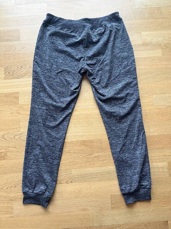 Tchibo Hosen: Sporthose Damen, Grösse M – Gebraucht aus Horgen von sab_kp8l 1