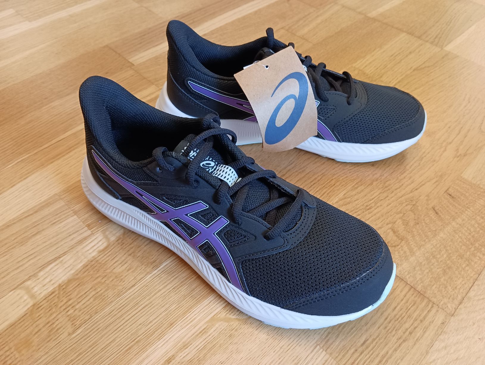 Asics Chaussures femmes: Neue Asics Laufschuhe Gr. 37.5 – Neuf avec emballage d'origine à Densbüren par H-76 3