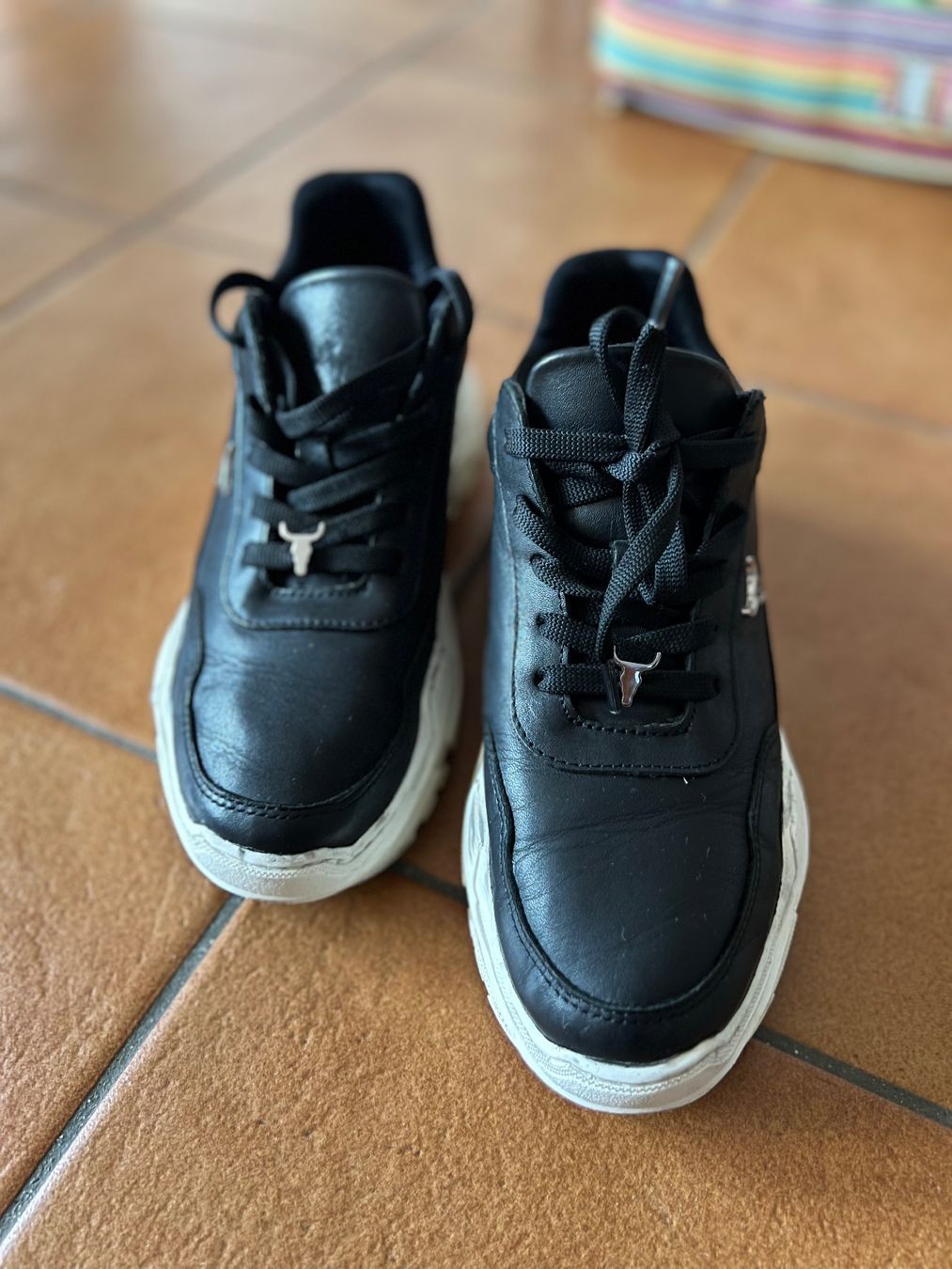 Damenschuhe: SNEAKERS WINDSOR SMITH – Gebraucht aus Bellinzona von bul_mvy5 7