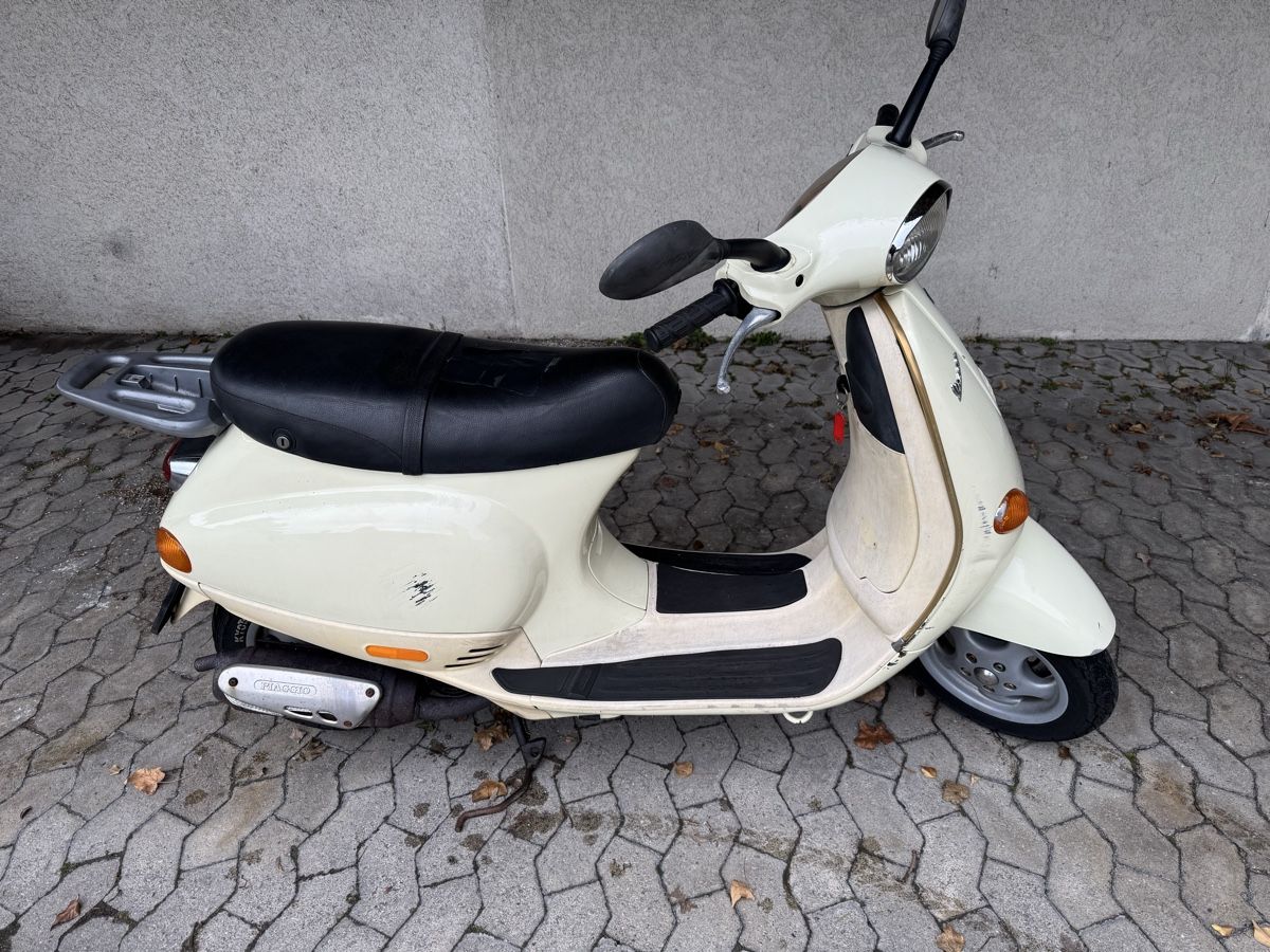 Piaggio Scooters: Piaggio vespa et2 nos mofa scooter – Defekt aus Vevey von Chupita-met 1
