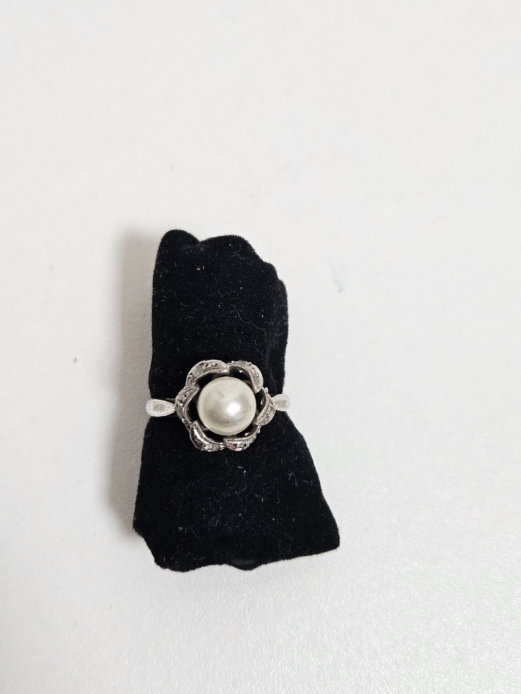 Anelli: Ring Weiss mit Perle Grösse 56 gebraucht – Usato da Schlieren venduto da Bestleo 1
