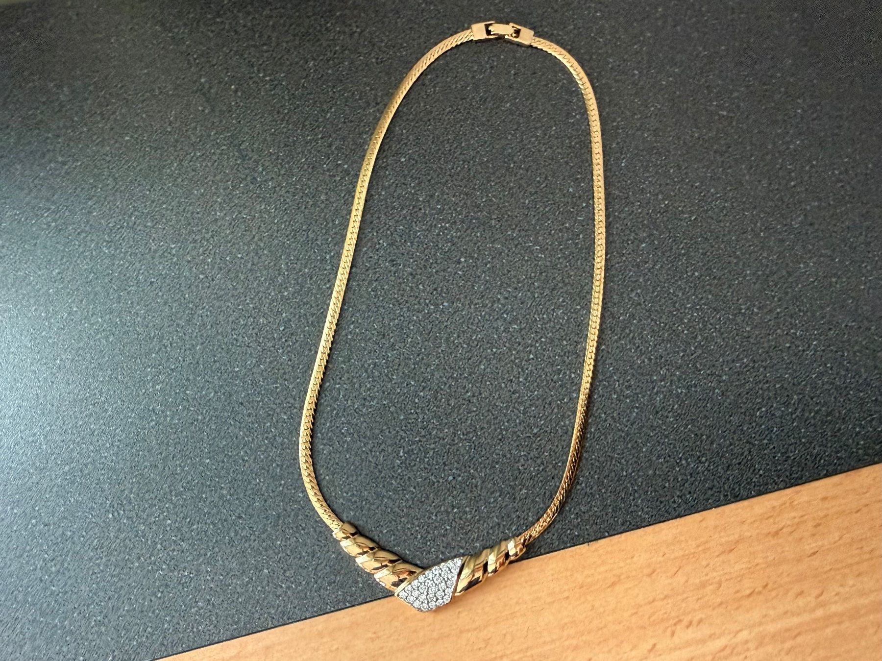 Catenine: Vintage Halskette Goldfarbe mit strass – Usato da Lamone venduto da LaCantinaMagica 2