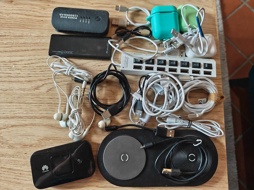 Ersatzteile: Zubehör/Accessoires Smartphone – Gebraucht aus Vinelz von RomanOff99