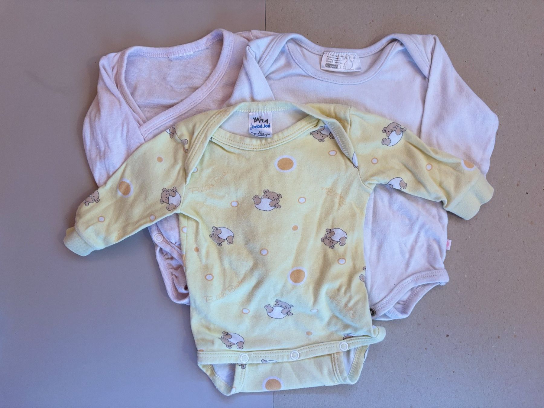 Lotti & Set di vestiti: 5er-Set Bodys Gr. 68 (#40) – Usato da Englisberg venduto da Apfelsine 2