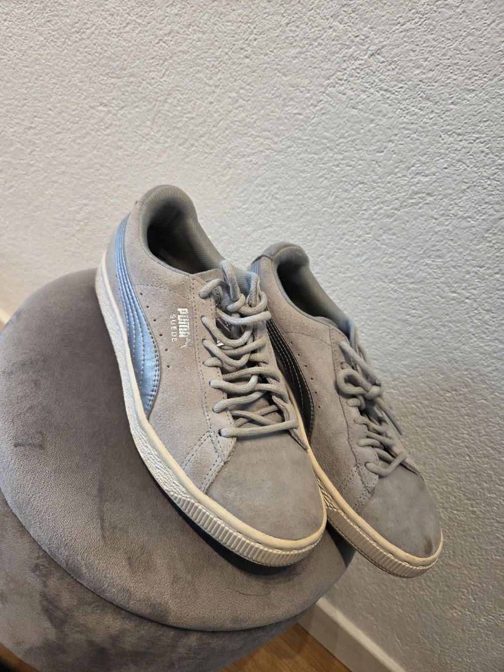 Chaussures femmes: Baskets – D'occasion à Biel/Bienne par Catia.Daniela01