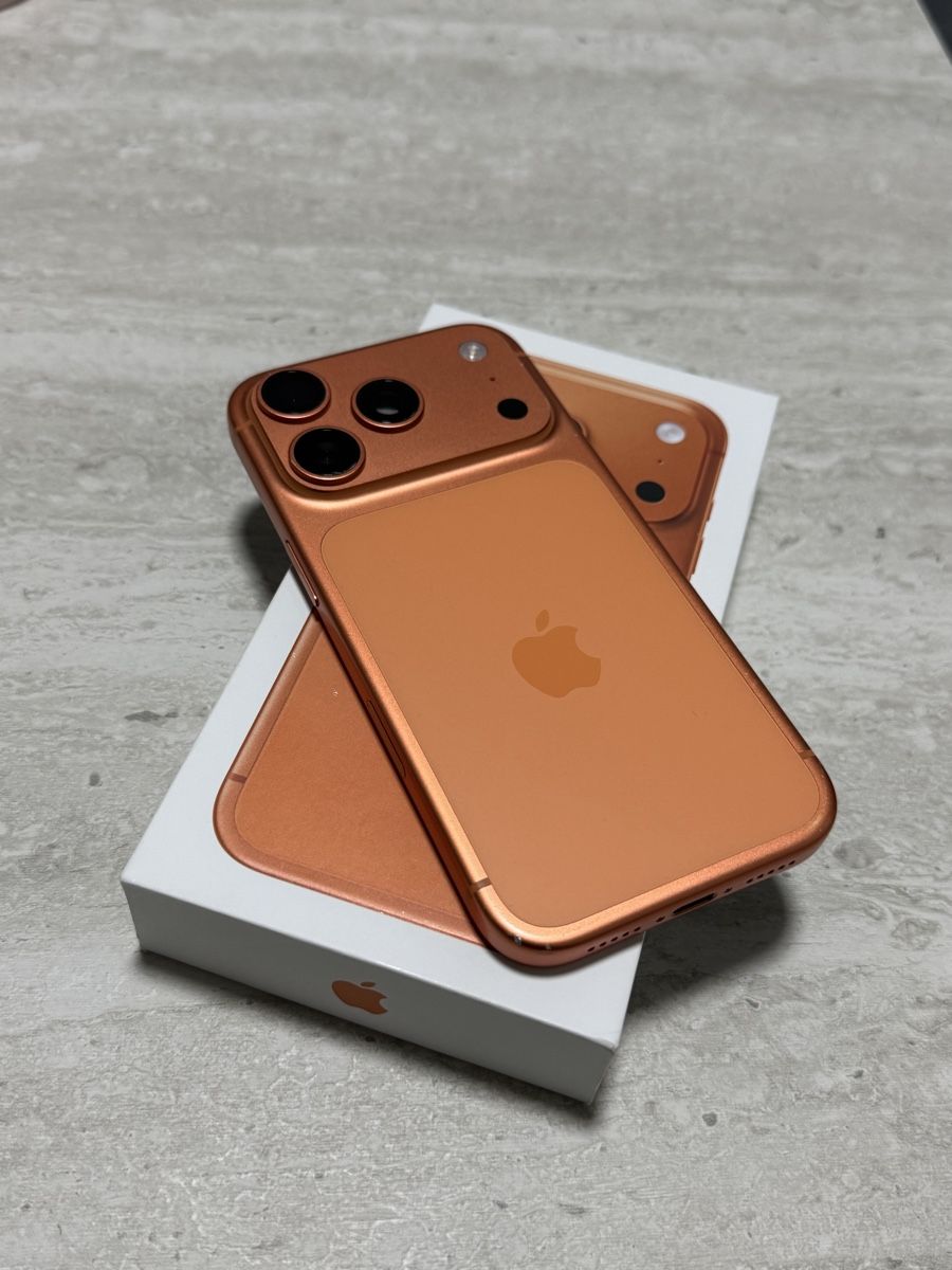 Apple Handys / Smartphones: iPhone 17 Pro 256 GB Cosmic Orange – Gebraucht aus Liestal von ID.088