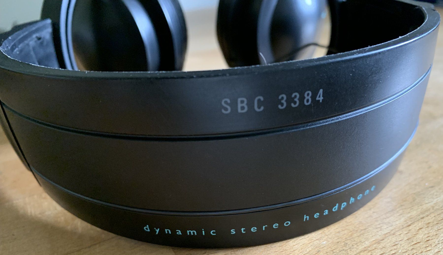 Philips Cuffie: PHILIPS KOPFHÖRER DYNAMIC STEREO HEADPHONE SBC 3384 Vintage – Nuovo (secondo la descrizione) da Birsfelden venduto da Emporio82 3