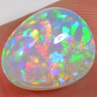 7 Karat - Regenbogen - Äthiopischer Welo Opal