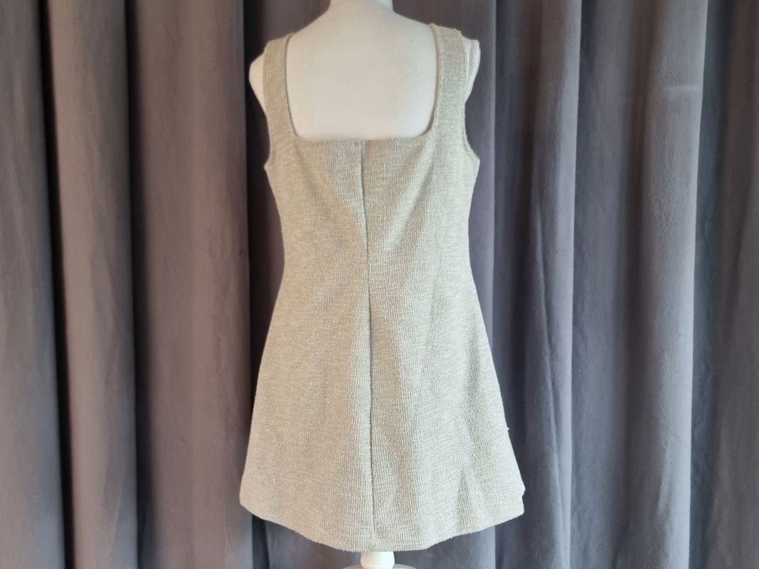 Kleider: Festliches Kleid mit Perlen – Gebraucht aus Urtenen-Schönbühl von Restwert_Schoenbuehl 2