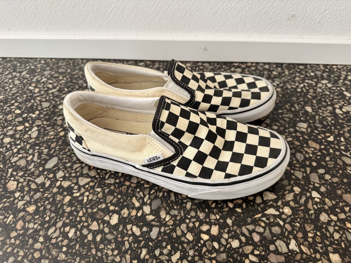 Vans Herrenschuhe: Vans checked slipper size 37 – Gebraucht aus Zürich von gva_r9gs